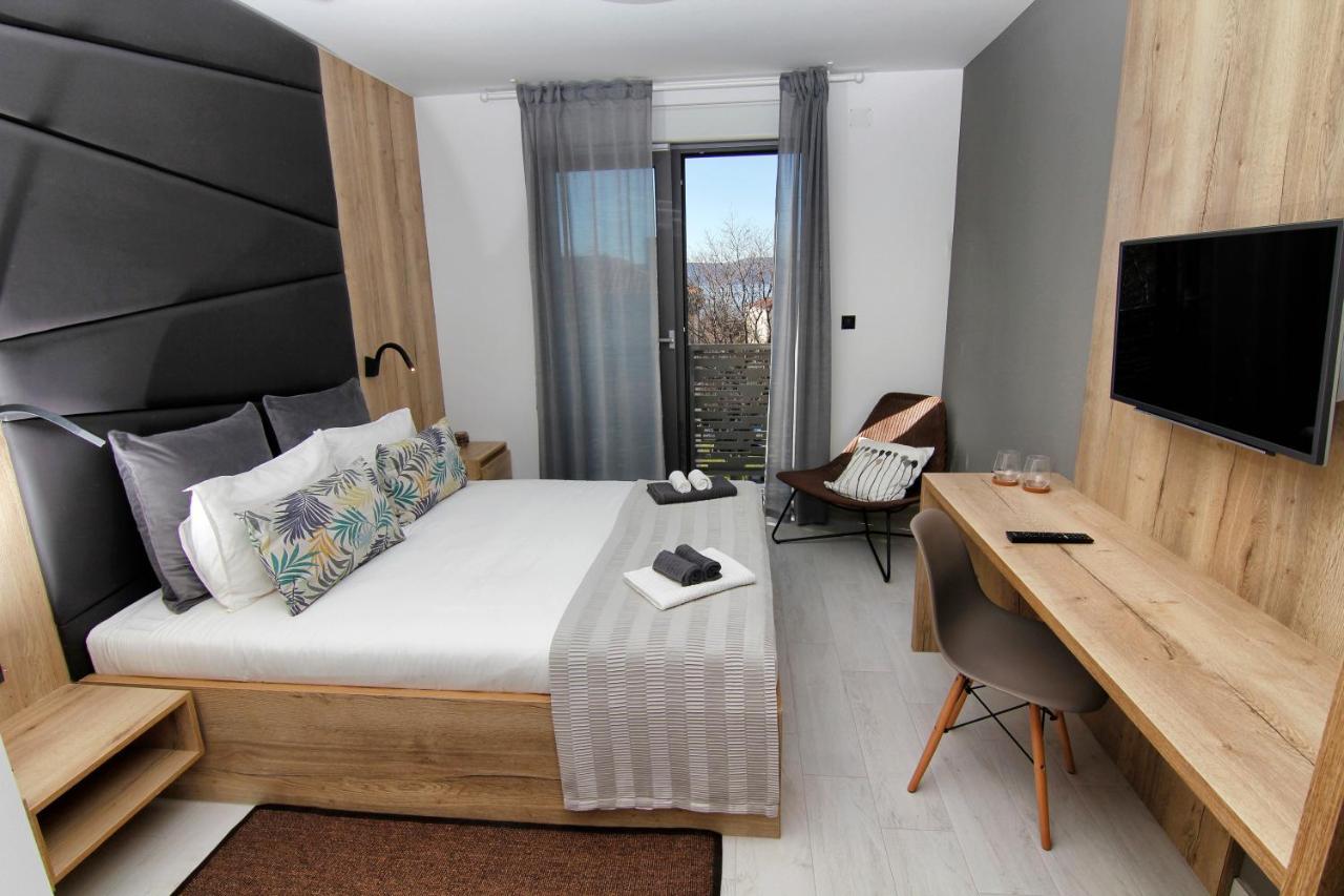 Azur Bed & Breakfast Novi Vinodolski Exterior photo