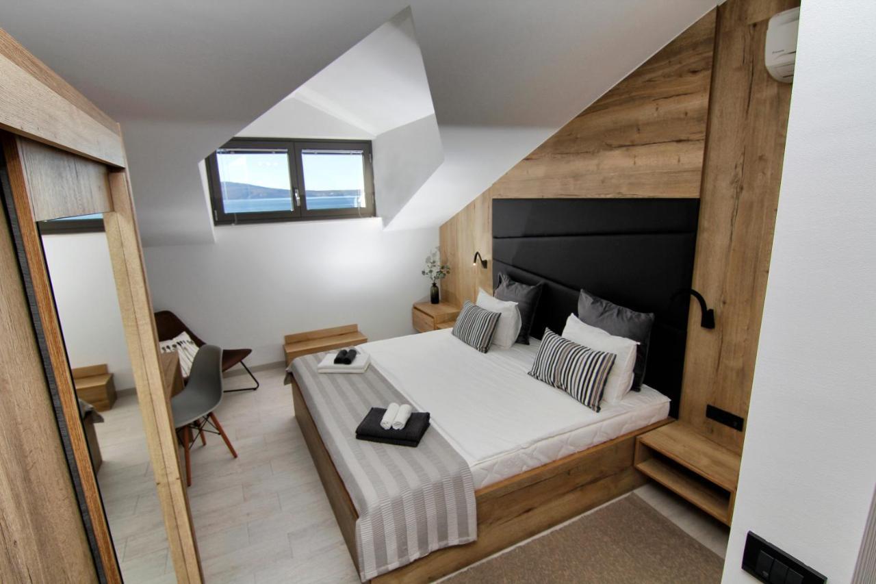 Azur Bed & Breakfast Novi Vinodolski Exterior photo